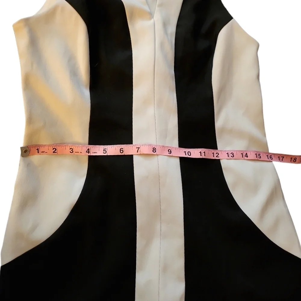 Signature By Sangria SZ 4P Black & White Sleeveless Keyhole Colorbock Mini Dress - Picture 8 of 13